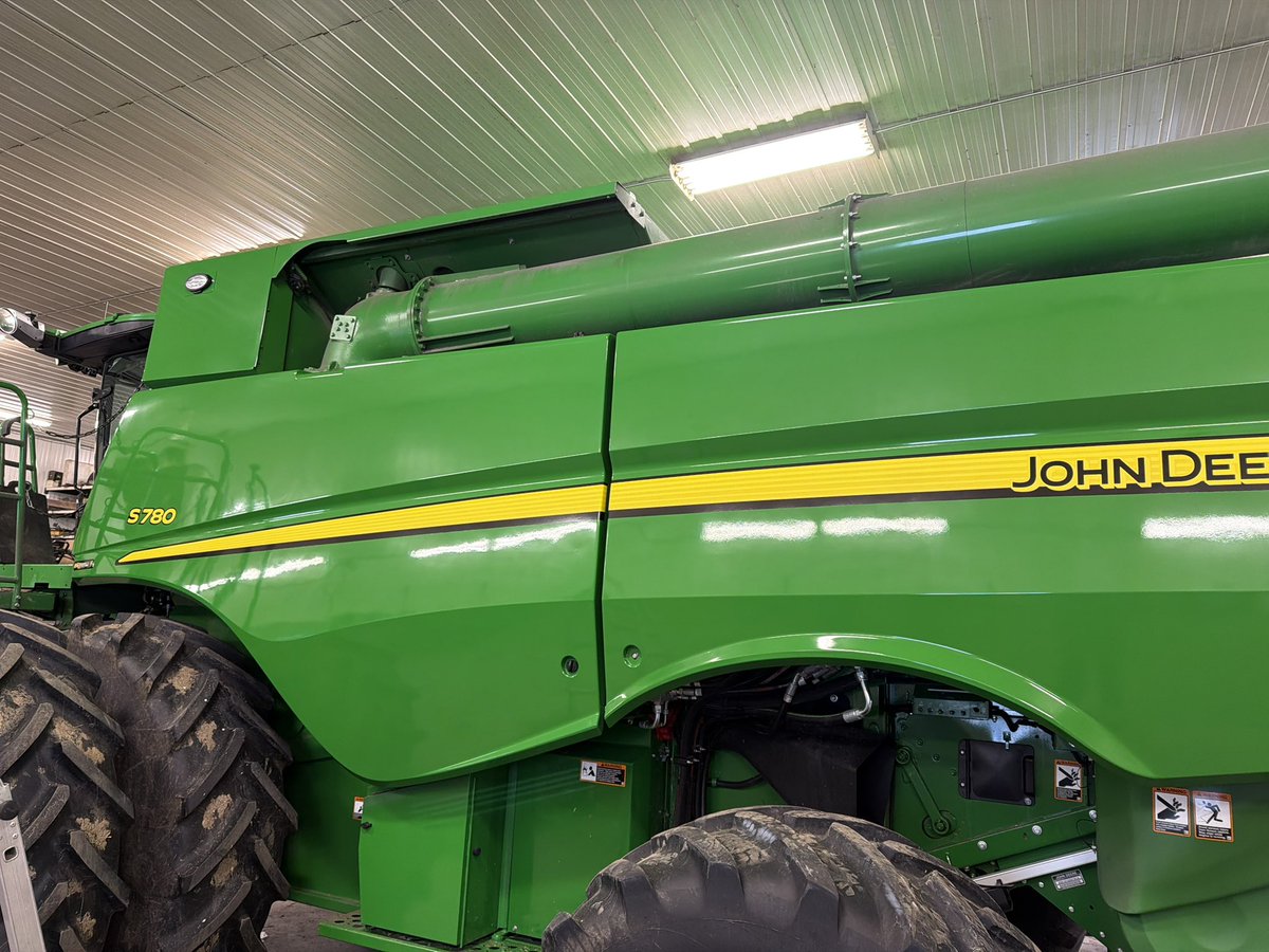 farmerlefty's tweet photo. Ceramic coated with @ProtectSystem Paint Pro Evo and Glass Pro. https://t.co/avZJSQsq0x