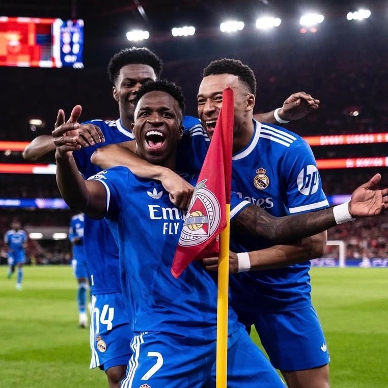 🚨 Fernando Campos (Brazilian commentator):

“Vini doing a provocative celebration? Why? because he danced? 

When Griezmann used to do his L dance celebration, that wasn’t provocative? Why? Because he’s a little blonde boy with blue eyes?

We all know why Vini is targeted.”