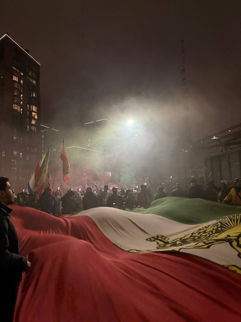 amiiirriiima's tweet image. چقد این عکس زیباست 
واقعا مات و مبهوت موندم 
#جاویدشاه