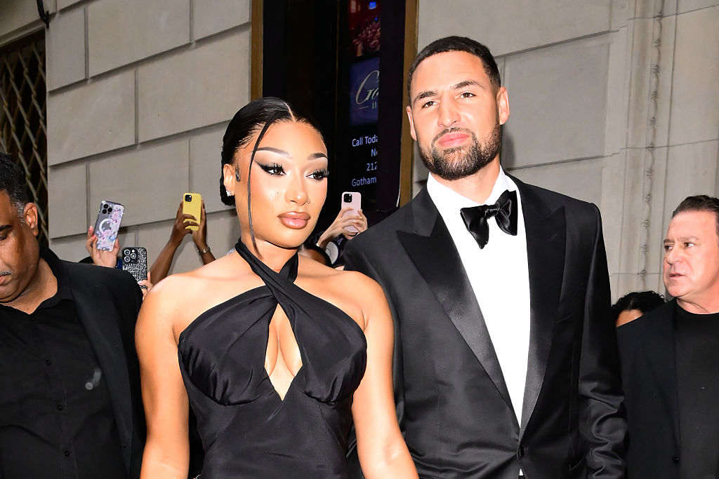 Klay Thompson Gifts Megan Thee Stallion a Bentley for Her Birthday trib.al/TNGJGzi