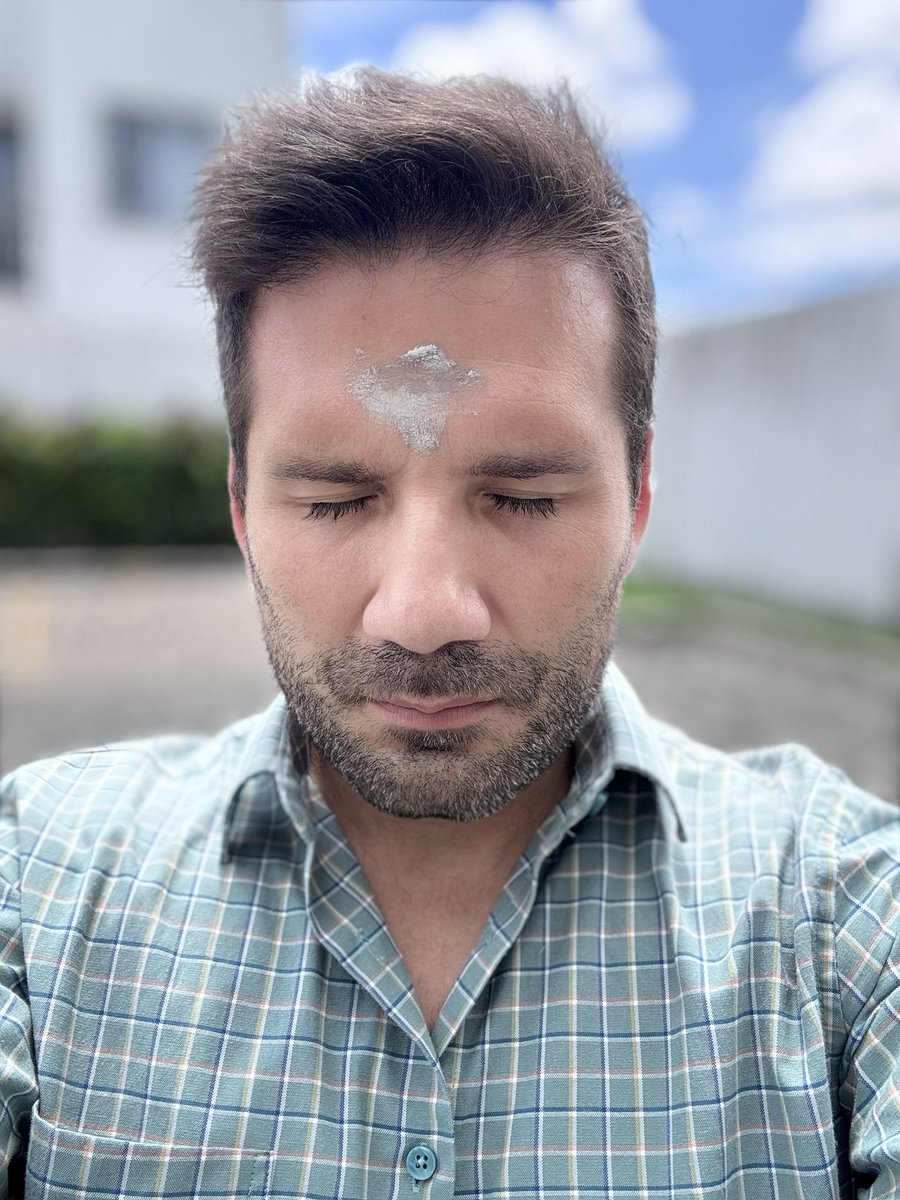 La Fe no es un instrumento político. Es un recordatorio de que el poder es pasajero y la responsabilidad es permanente. Servir a Dios es, ante todo, servir mejor a los demás. FYB #ashwednesday #miercolesdeceniza  #Ecuador