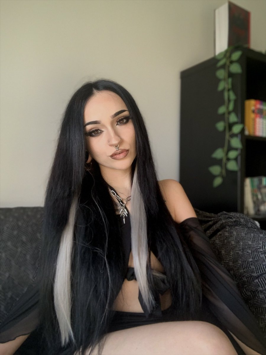 🜏 𝔢𝔰𝔭𝔦𝔠𝔥𝔲𝔣𝔯𝔢𝔫𝔦𝔞 🜏 tweet media