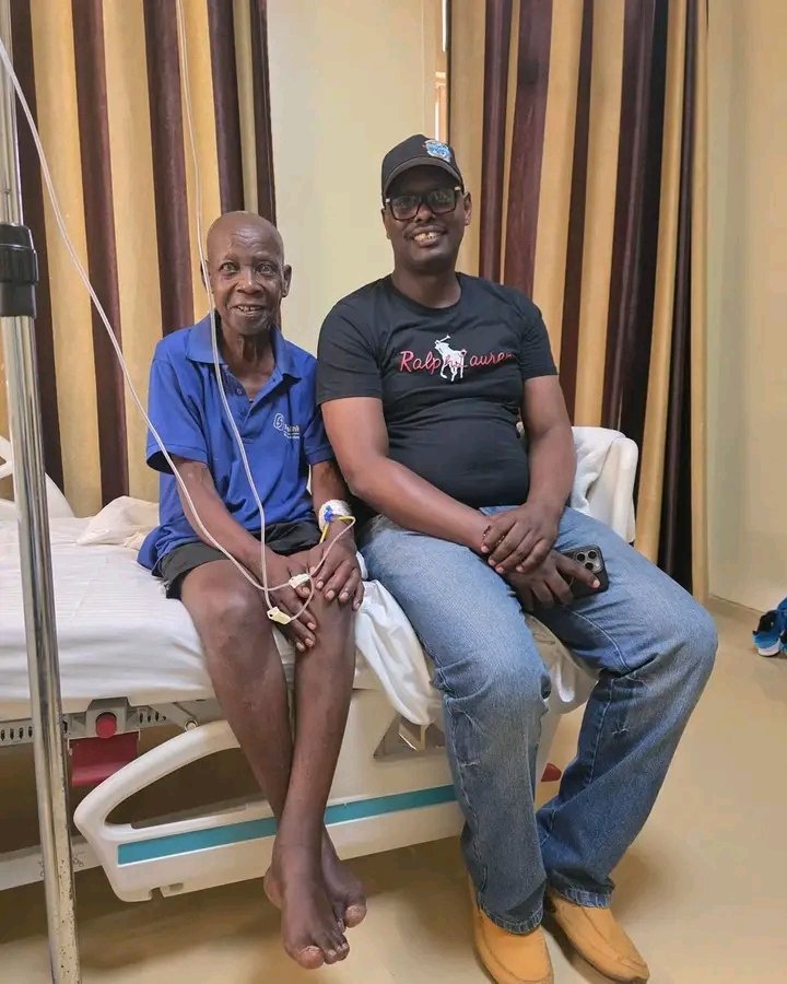 itahure's tweet photo. 👨🏻💼Le Ministre de la Communication et des Médias, @Gabby_Bugaga, s’est rendu ce 18/02/2026 au chevet de @Kireko, acteur de #Ninde, là où il est hospitalisé.
✍️Il a indiqué, via son compte X, qu’il y a de l’espoir qu’il se rétablisse bientôt et retrouve la santé.
#ItahureTV https://t.co/ZtNMXQT5bc
