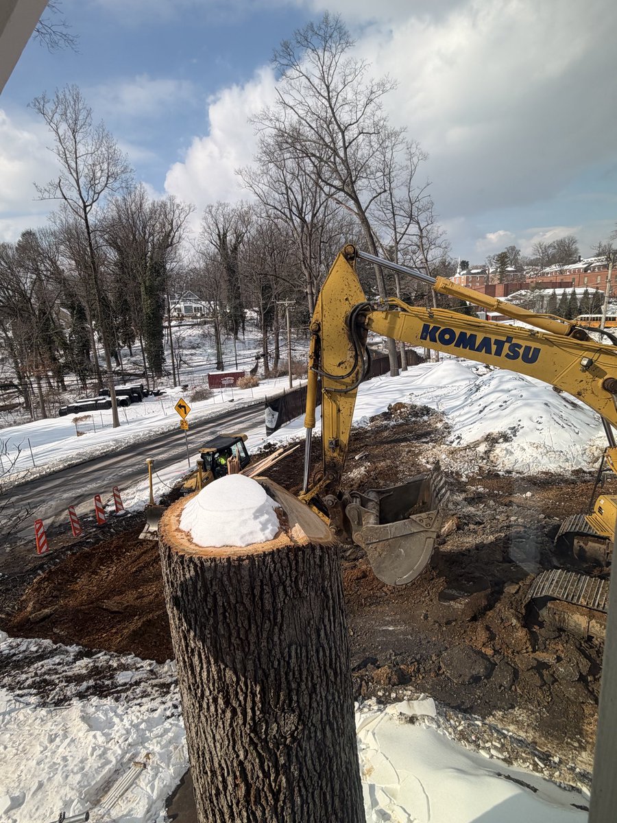 Rockwell_Custom's tweet photo. Oak Hill site work in progress🏗️
Building from the ground up

#OakHill #SiteProgress https://t.co/hlN7ClKlD8