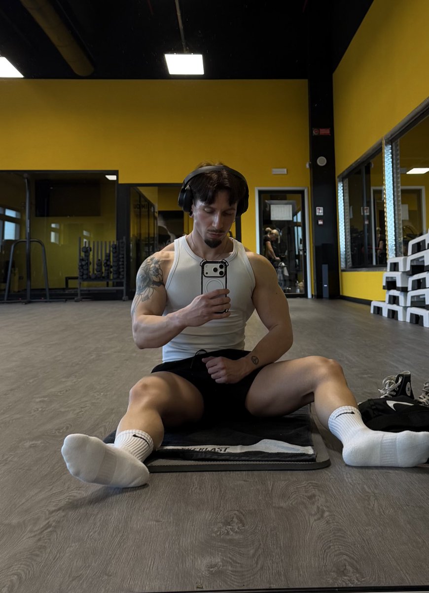 tanjiro 𓆙 tweet media