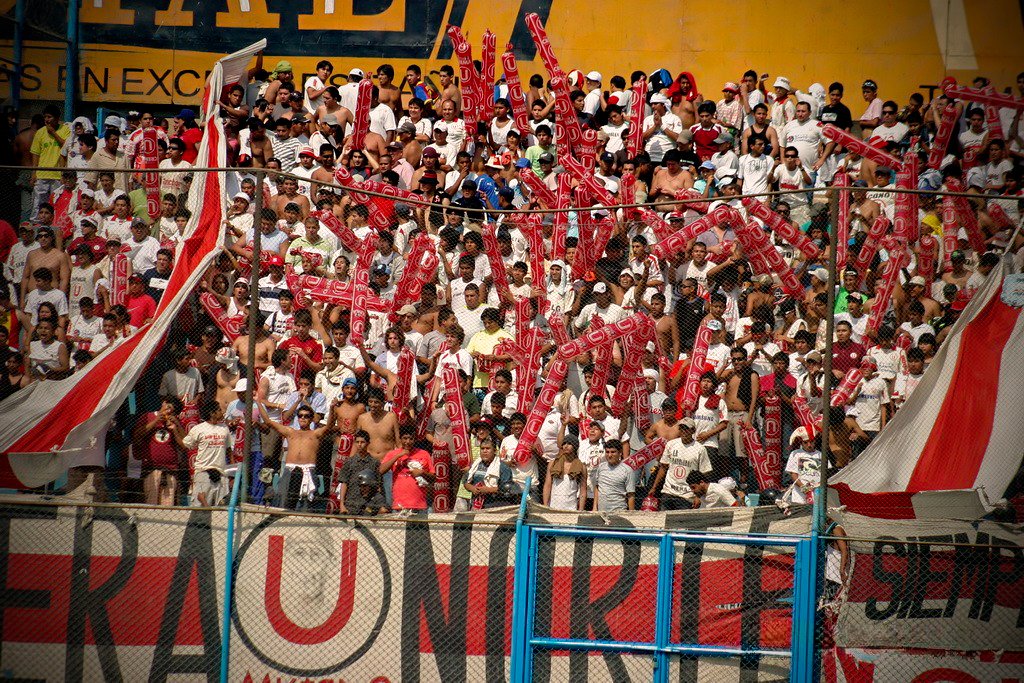 FTribUnera's tweet photo. Despues de 15 años @Universitario vuelve a jugar en San Martin de Porres, el último encuentro quedo 0 a 0.
#YDaleU
#SCxU https://t.co/0lwiPaCNik