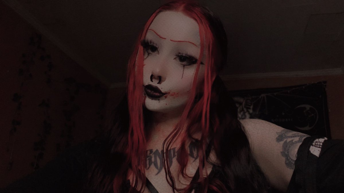 Cemeterybitch3's tweet photo. 𝕺𝕱 𝖆𝖑𝖗𝖊𝖆𝖉𝖞 𝖘𝖆𝖜 𝖙𝖍𝖊𝖊𝖘𝖊🖤💗
https://t.co/5Mjjes4MyK https://t.co/iElzFP99sv