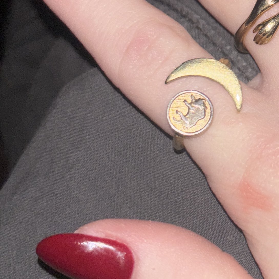 sarah ✰ tweet media