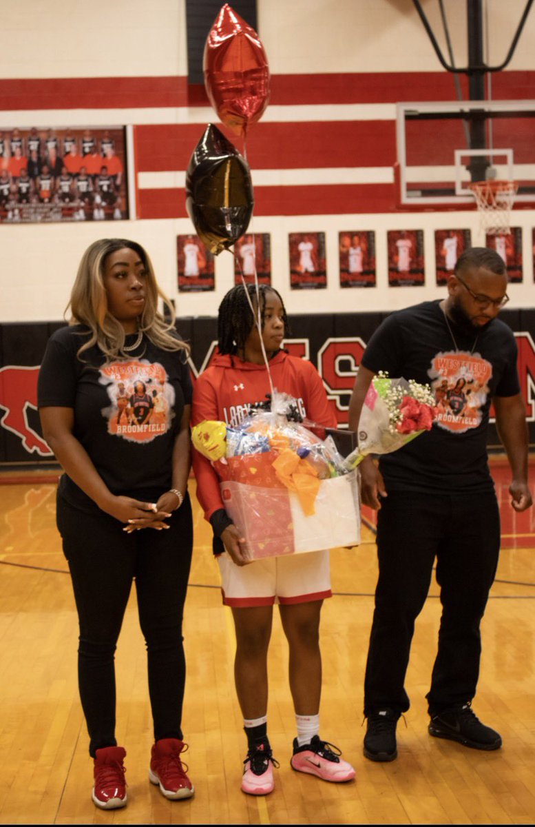 Ineshia Broomfield tweet media