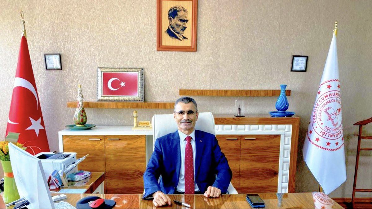İlçe Millî Eğitim Müdürümüz Sayın Emin ÇIKRIKÇI, Ramazan-ı Şerif’in başlaması vesilesiyle bir mesaj yayımladı.

🔗 kucukcekmece.meb.gov.tr/www/ramazan-i-…

#küçükçekmece
#maarifinkalbinderamazan 
<a href="/EminCikrikci/">Emin ÇIKRIKÇI</a>