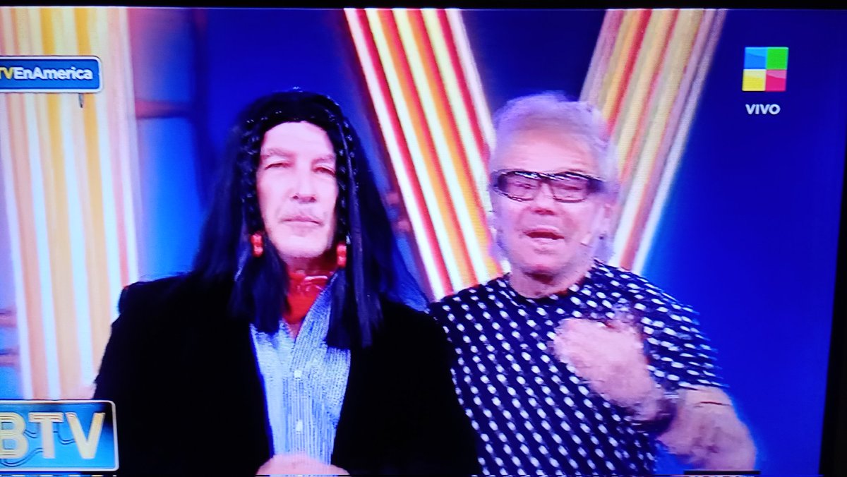 TOPSVIDEO's tweet photo. POR FIN llegó , el resumen de la Tele con humor #BTVEnAmerica  @AmericaTV #BetoenAmerica @elbetocasella  #pachupeña https://t.co/jtBzWwqEBS