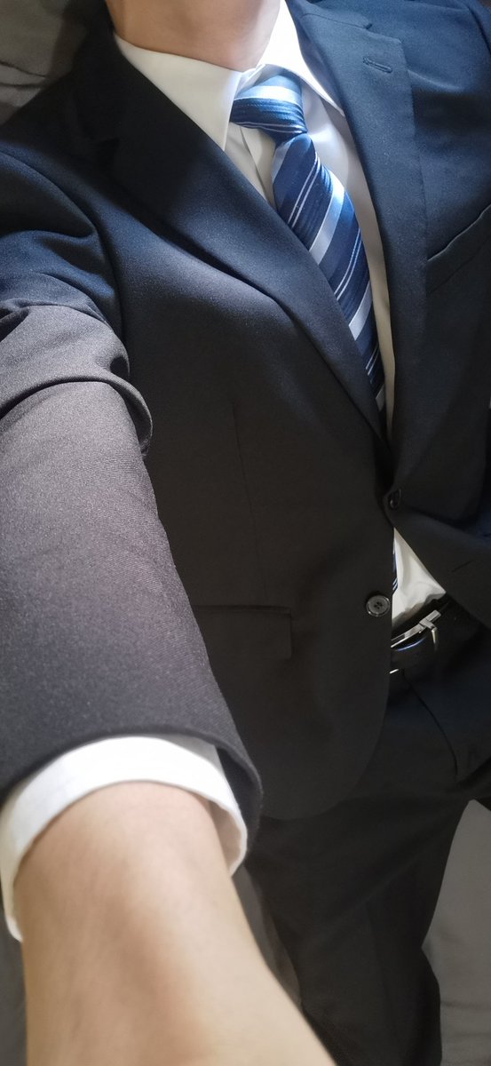 suitboihk tweet media