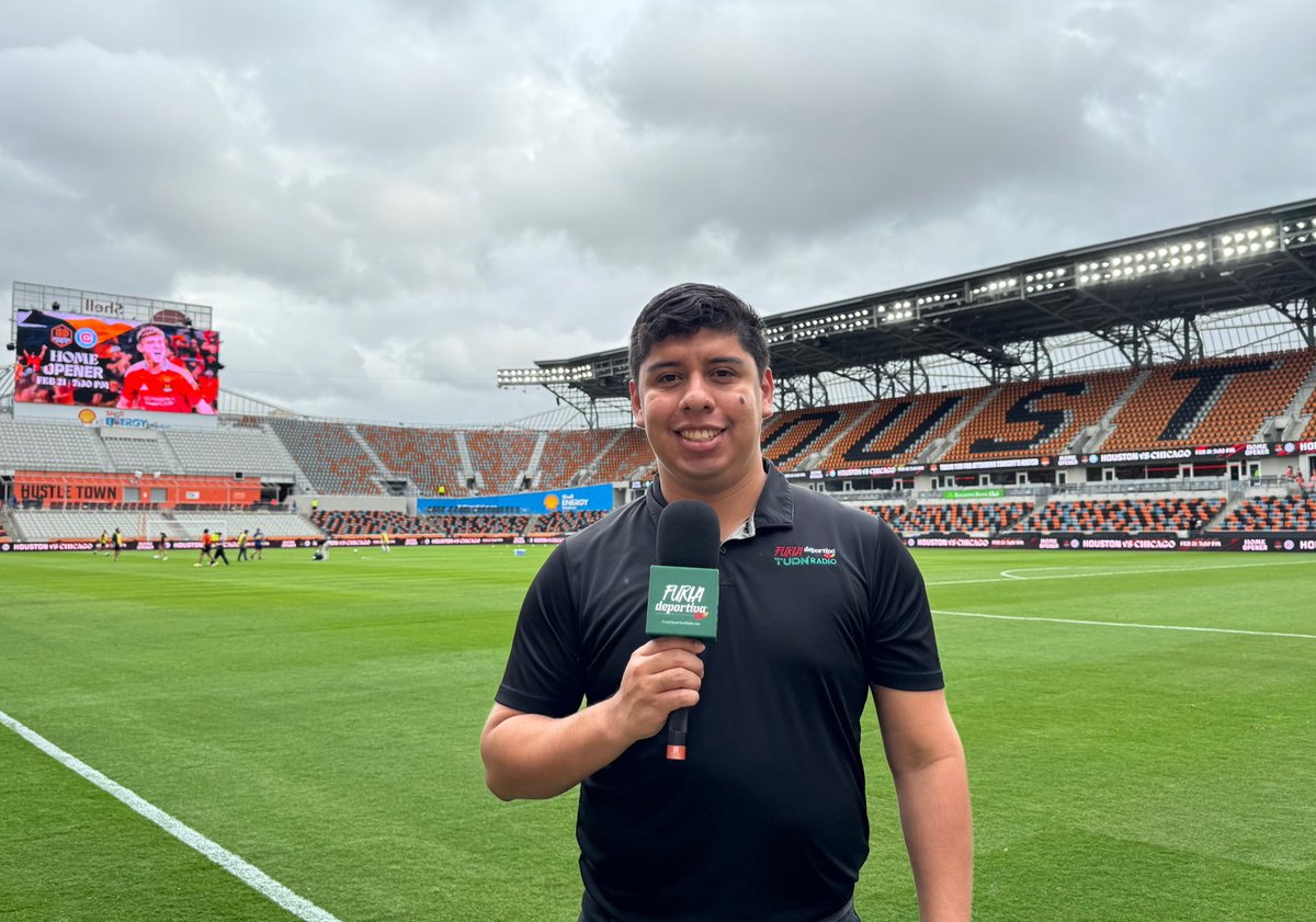 master_rguez's tweet photo. 🚨 ¡Aficionados del @HoustonDynamo! 🚨

La nueva temporada ya está aquí y con ella llegan novedades que no te puedes perder. Mantente al tanto de todo lo que pasa con el equipo siguiéndonos aquí y en @FuriaTUDN 🔥.

¿Qué les gustaría saber del equipo esta temporada? 👀 https://t.co/mTvdYkjNTc
