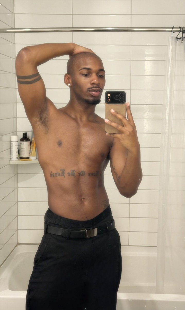 STYLLTRENDY's tweet photo. After Work, https://t.co/06sm4PEYzF