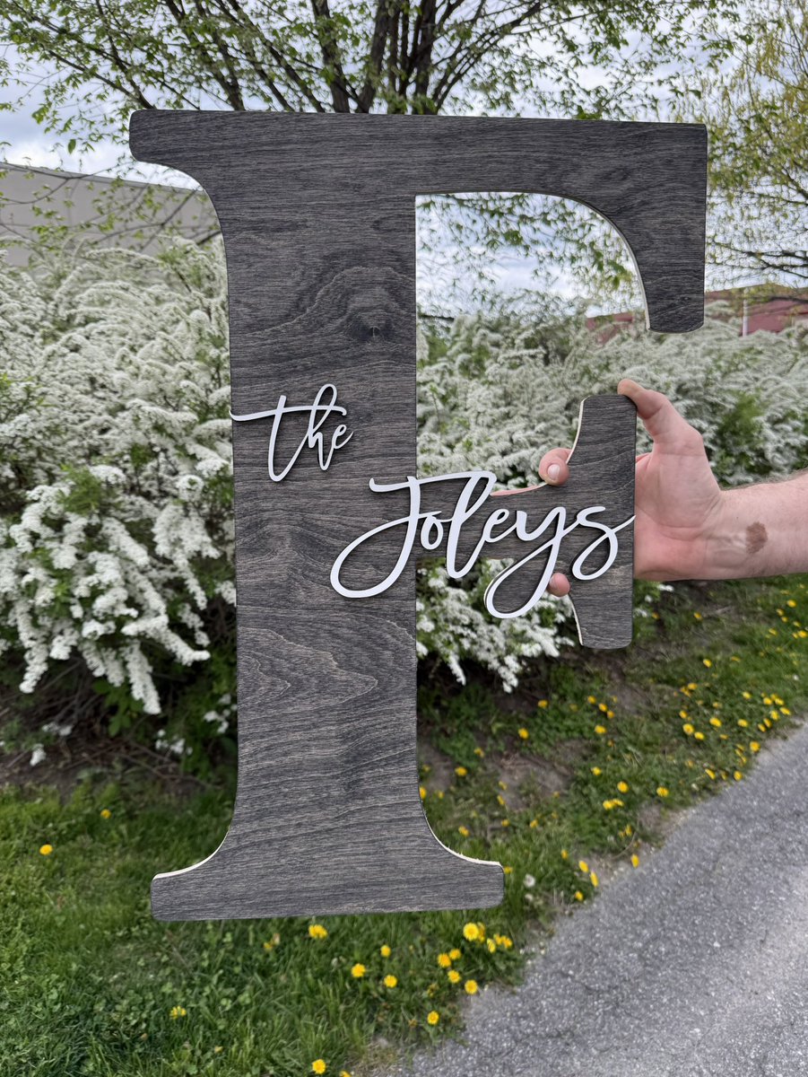 StoreOfSigns's tweet photo. Your Guestbook, Reimagined 🤍

A custom wooden letter for 20–100+ guest signatures — the perfect wedding guestbook alternative. Personalized stain, color, and font to match your wedding decor.
#weddingguestbook #weddingdecor #weddingguestbookalternative #weddingdecorations https://t.co/TXGTTKRktf