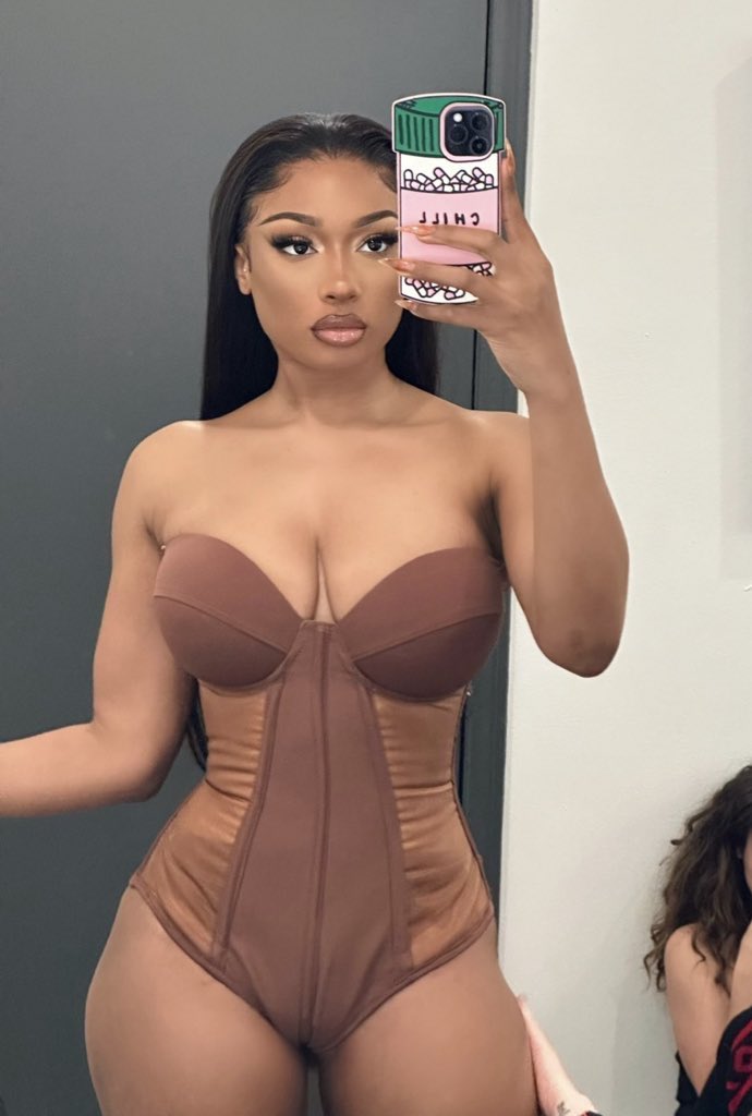 stallionhourly's tweet image. megan thee stallion’s beauty is unbelievable