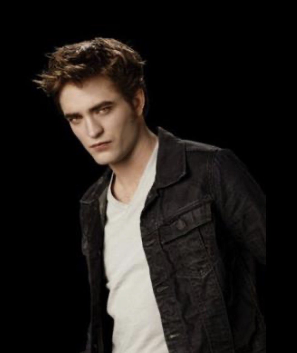 Robert Pattinson as Edward Cullen was peak masculinity compare to whatever the heck this is.