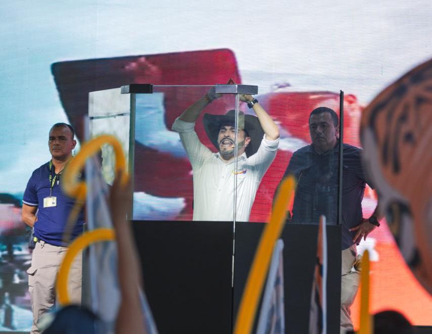 Liliana Castaño tweet media