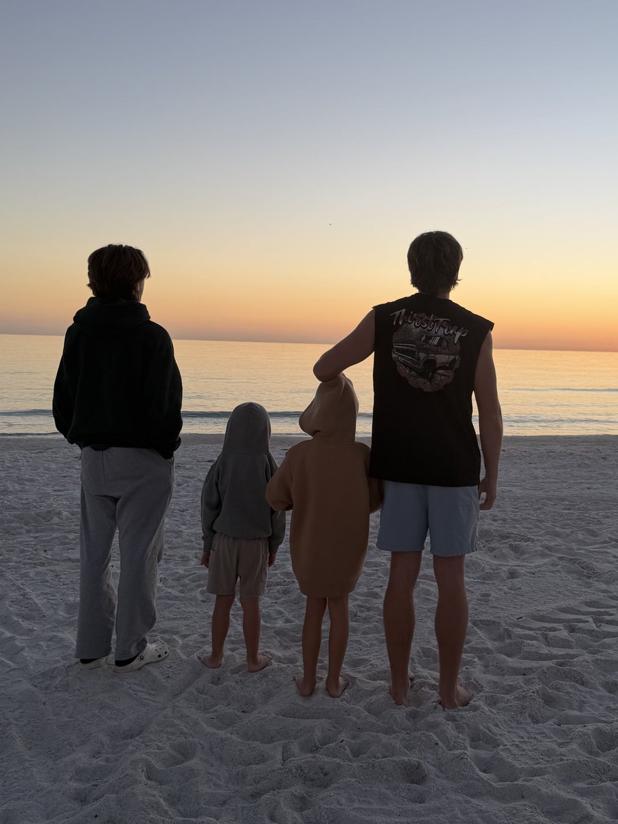 Roman Atwood tweet media