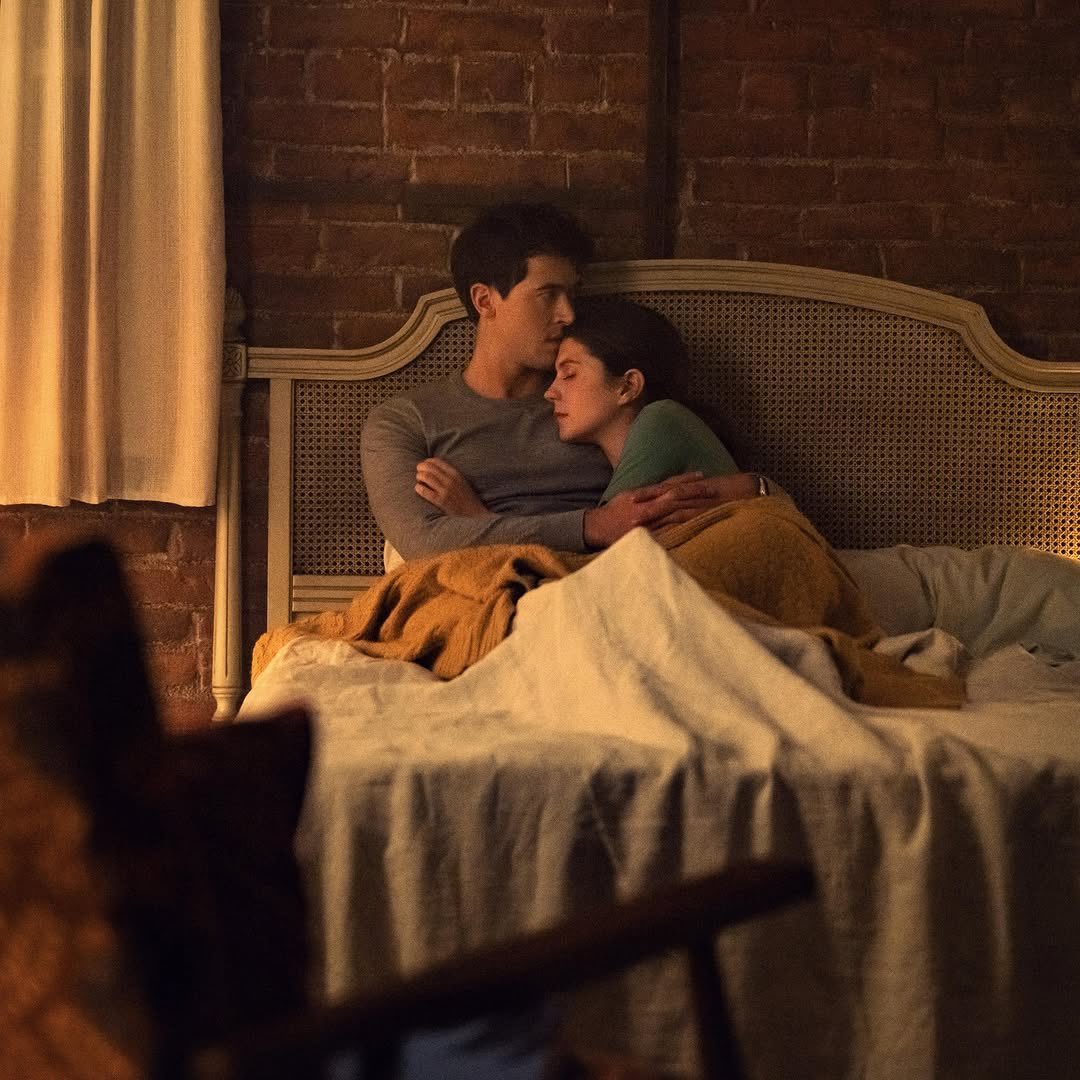 What do you mean they filmed Alex taking care of sick Poppy just like he did in the book?! NETFLIX, WE NO LONGER WANT DELETED SCENES. WE WANT THE DIRECTORS CUT!