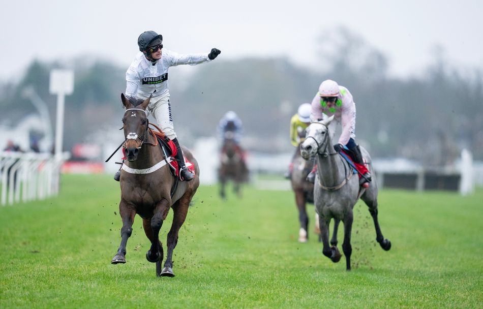 One day to go before we see Con Hill at Southwell, currently 13/8 after being a mental 4/6 earlier in the week? 

Back or lay at current price for you?