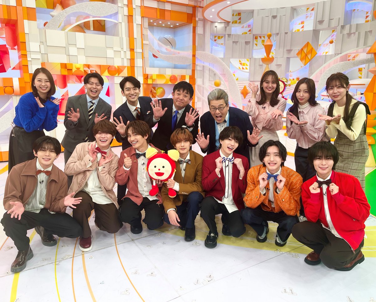 きょう19日(木)は新曲「HARD WORK」を発売した #なにわ男子 が生出演⏰

エンタメ・お天気・クイズ・イマドキ・きょうのわんこなど…各コーナーで大活躍✨
りくりゅうペアと生中継でインタビューもしてくれたよ🎤
ハードワークお疲れ様でした🌟ありがとう‼️

#なにわ男子_HARDWORK

#めざましテレビ