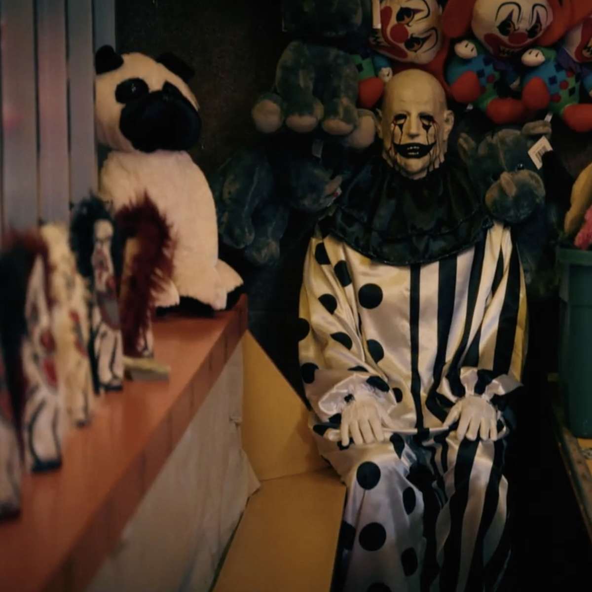 ShredIsLife87's tweet photo. @NECA_TOYS any chance you guys will get the Hell House License? I feel like this guy needs his own ultimate https://t.co/llMewohHA9