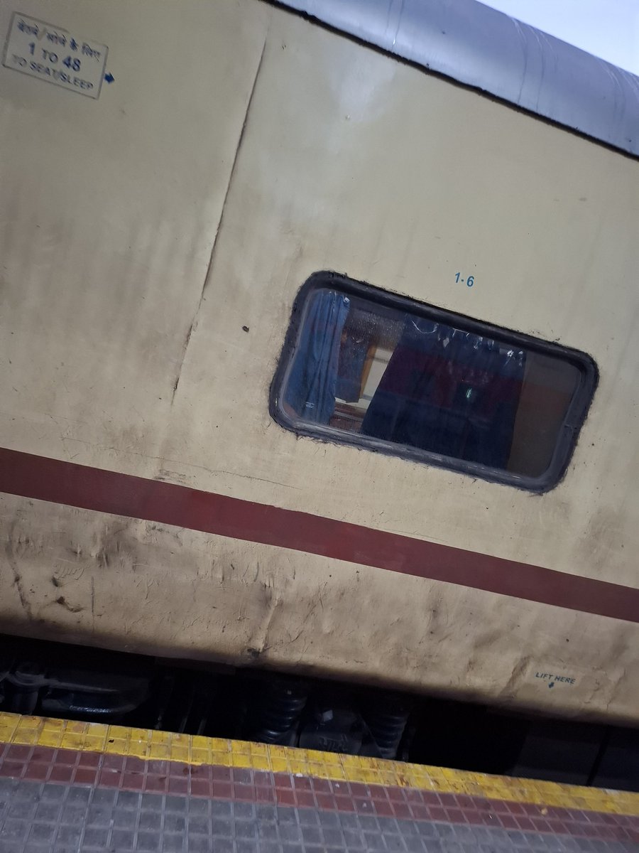 srivenjay's tweet photo. Status of Garudadri express from Tirupathi to Chennai @AshwiniVaishnaw please let us make these trains also vandebharat quality https://t.co/Myj43cnhxm
