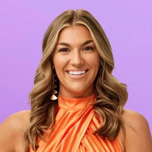 things Connor          things Connor
should keep:             should get rid of:

#LoveIsBlind