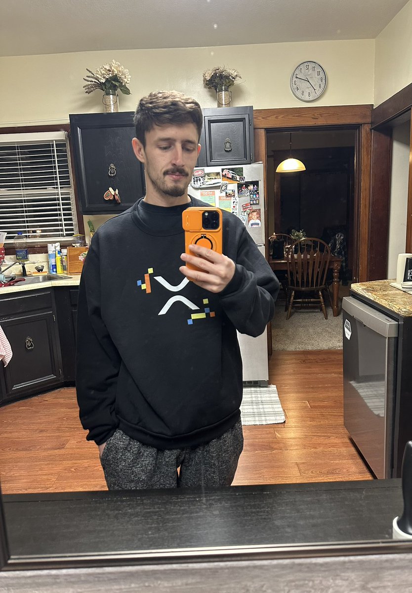 Shoutout to <a href="/bgarlinghouse/">Brad Garlinghouse</a> for the badass crewneck 🔥🔥🔥🔥😎 #XRP