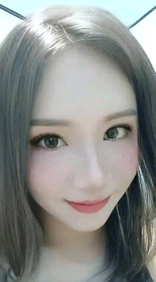 พลอย'ลี่ tweet media