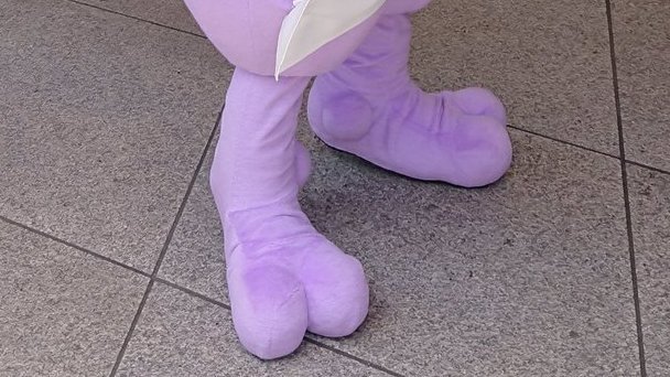 StompyShoutmon's tweet image. I might be a Digimon guy, But I cant lie - Mewtwo's feet are so nice, these are pics from the official mascot! SO HOT! #pokemon #Mewtwo #Feet #Mascot