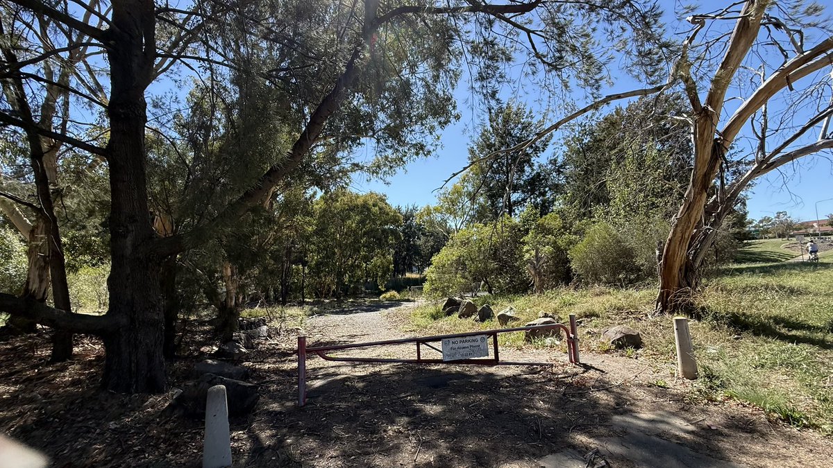 wapple15's tweet image. More #TuttingTypography from our bike ride this morning. Bonus #Thursgate #PMJWeeklyChallenge