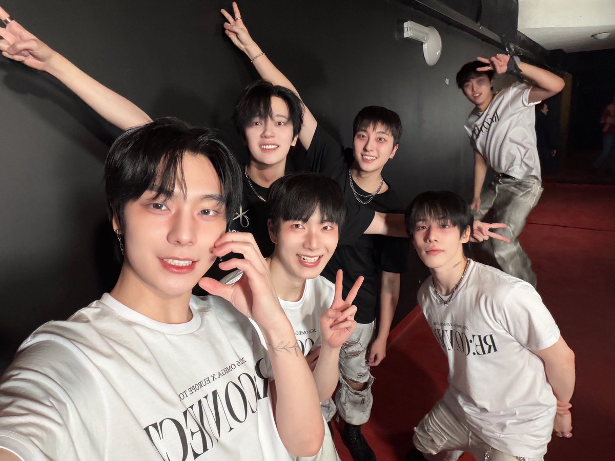 2026 OMEGA X EUROPE TOUR IN WARSAW 🇵🇱
바르샤바에서 보내준 뜨거운 에너지 절대 잊지 못할 거예요. Dziękuję! ❤️

다음 목적지는 VIENNA ‼️ 오스트리아 포애기들 곧 만나요💚 Bis bald!