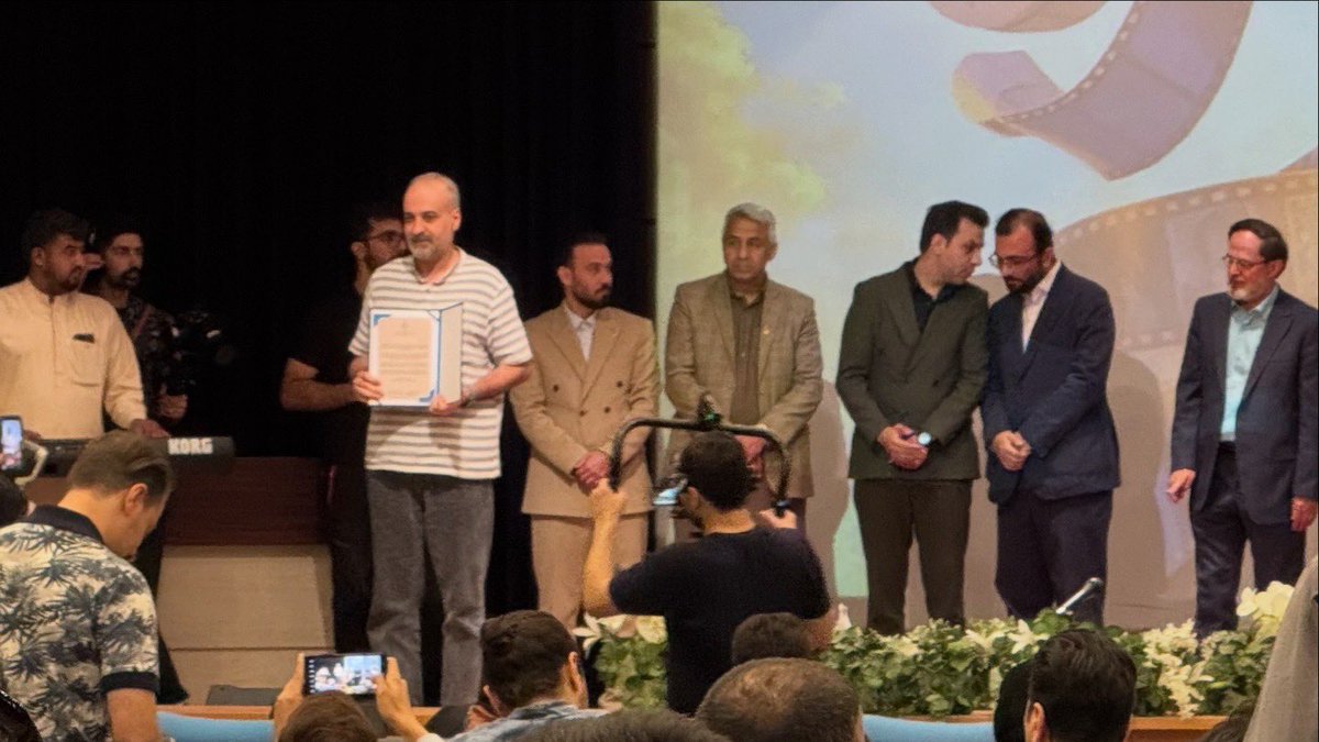 m_sarshar's tweet photo. این چند روز با چندین نفر از اهالی انیمیشن، مهمان «جشنواره ملی صنایع خلاق و فرهنگی ایران» در چابهار دوست‌داشتنی بودیم.

به لطف خدا، شرکت پویانمای شمس، به عنوان استودیوی برتر جایزه ملی پویانمایی انتخاب شد. جایزه دوم به استودیوی «حرکت کلیدی» رسید و …/۱ https://t.co/OHhGPKC9oT