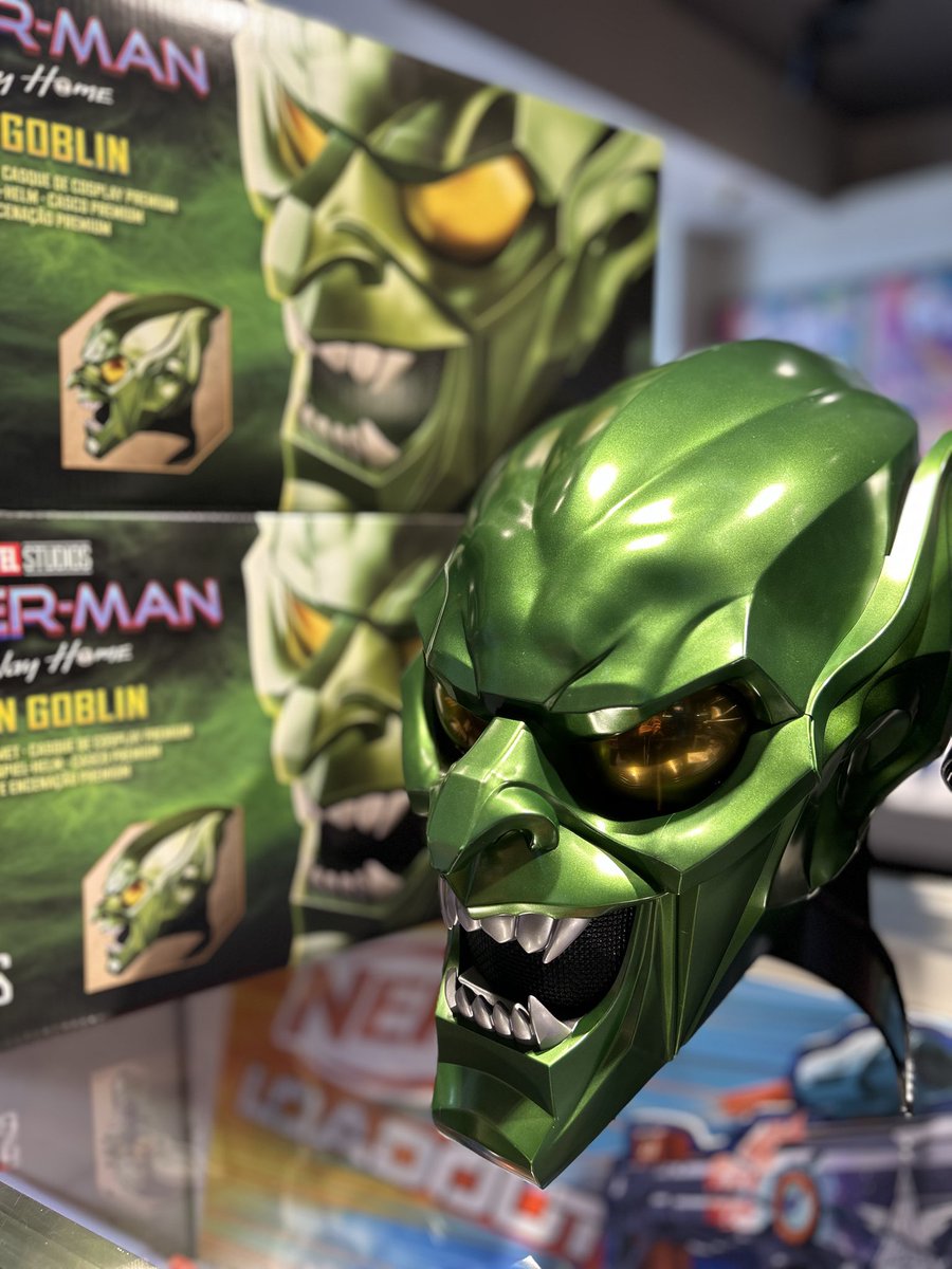 Hasbro_Store_JP's tweet image. 【#三井アウトレットパーク入間 店】

誰でもグリーンゴブリンになりきれちゃう⁉️

沢山のお客様に被っていただいてるこちらのマスク、
実はマスクが開くんです😳
狭くて被れないって方も、これなら被れちゃいますね😍

ぜひ実物をご覧ください🙌

#HasbroStore
#ハズブロストア 
#Hasbro 
#MARVEL