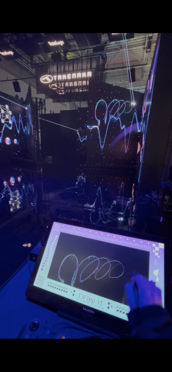 swag_inc2021's tweet image. ProLight&amp;amp;ProVisual2026出展中！
2026年2月18日～20日
東京ビッグサイト

幕間では
レーザで壁に描画できる！？
インタラクティブ体験ができます！

音も気持ちいい！
ぜひご体感ください！

#PLPV2026 
#leddisplay #kinetic #liveproduction
#swag