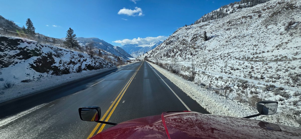 LaoneHuman's tweet photo. @DriveBC Here's another view from today west of #OsoyoosBC https://t.co/TT7tFcYluK