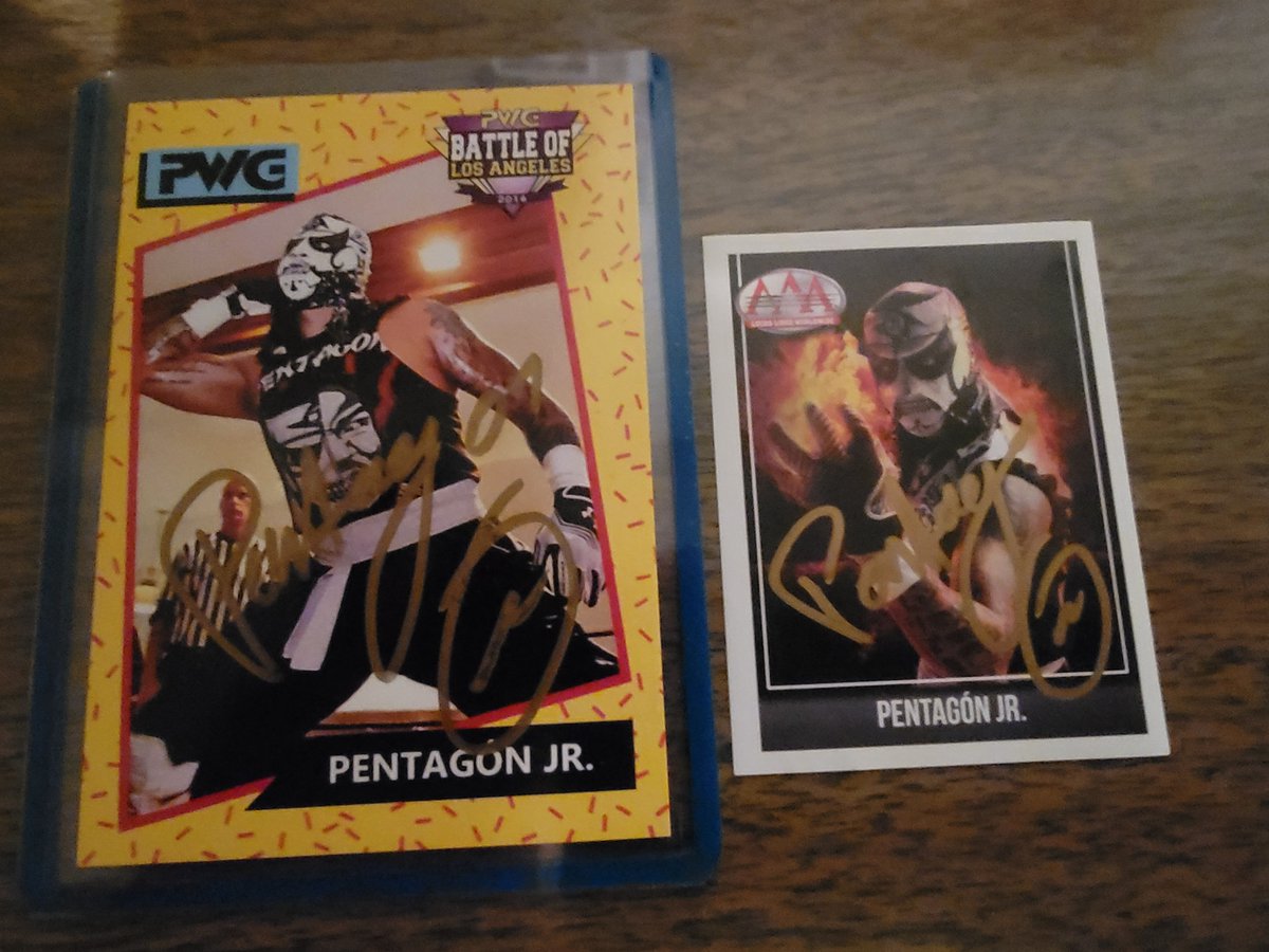 wrestlingcards's tweet image. #WrestlingCardWednesday: A 2016 @OfficialPWG BOLA &amp;amp; a 2016 Panini @luchalibreaaa sticker signed by @PENTAELZEROM at @AAWPro United We Stand in Merrionette Park, IL back in 2016. #AAWPro #PWG #AAA #WWE #AEW #TNA #LuchaUnderground #WrestlingCards #WrestlingTradingCards