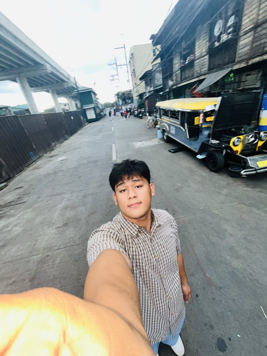 ANDREXIS_19's tweet photo. City boi https://t.co/7cbnerAv49