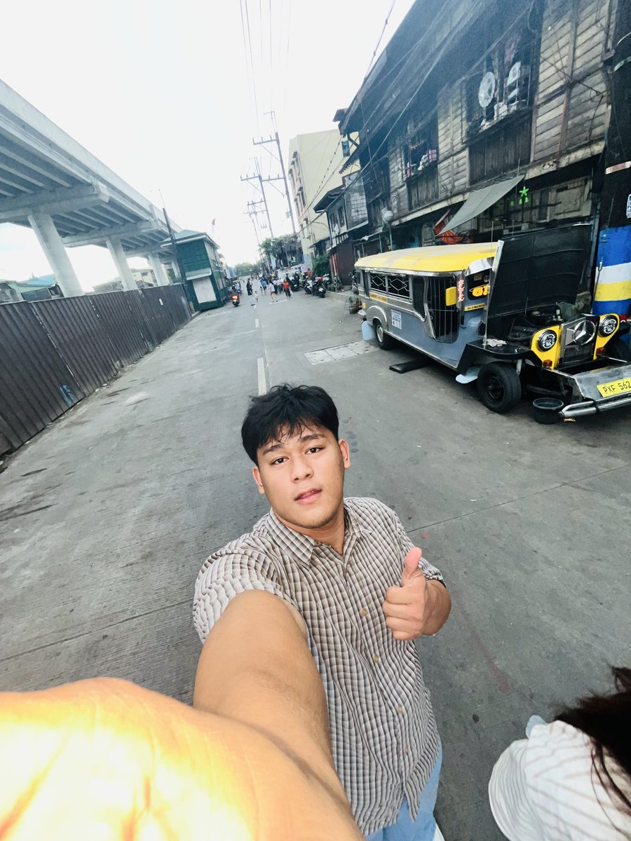 ANDREXIS_19's tweet photo. City boi https://t.co/7cbnerAv49