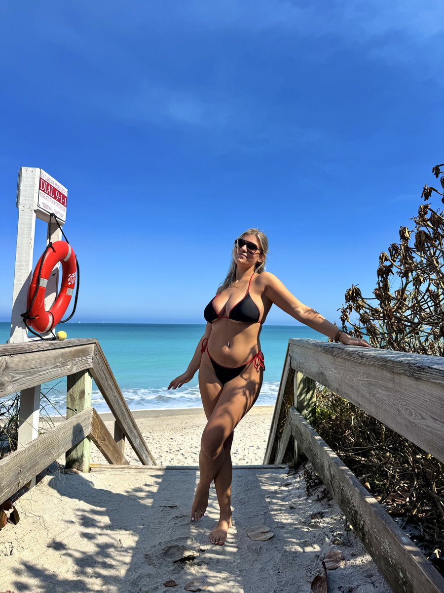 AveryLeigh tweet media