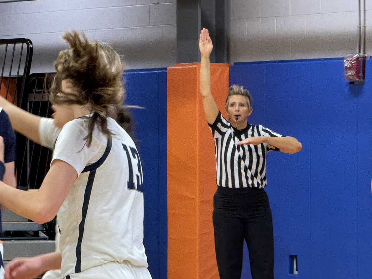 ETNreisenweber's tweet photo. Great to see an all-female officiating crew on the D-10 6A girls basketball championship game! https://t.co/Lai0xLcIYm
