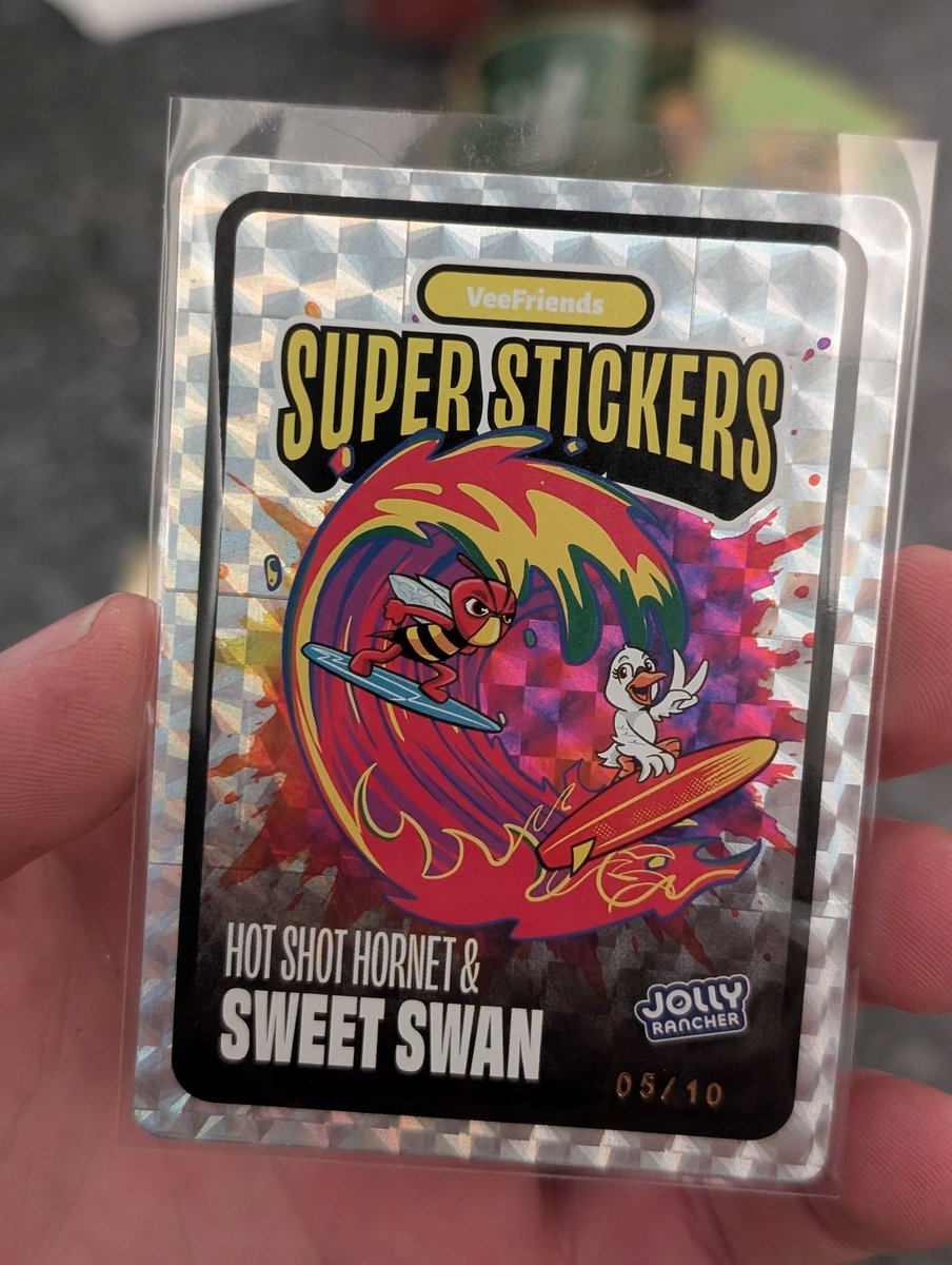 jusclem15's tweet image. The @veefriends x @Jolly_Rancher box hit well 👀 5/10 color blast! #veefriends @garyvee @jeremyknowsVF @Corso52 @adamripps