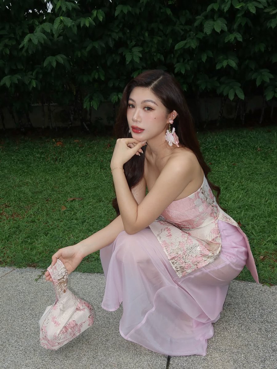 骚货分享站 SlutSharing tweet media