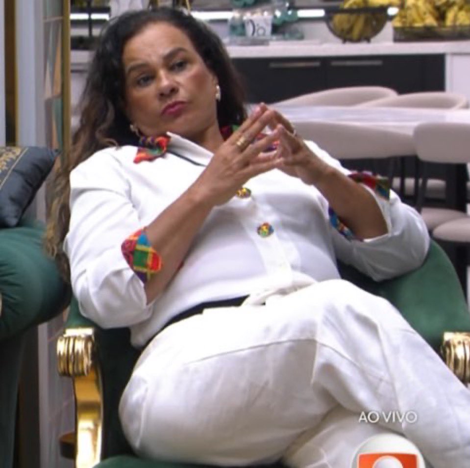 essa recente do carnaval to 200% com os gays chega dessas heteros praticando homofobia recreativa disfarçada de piada
