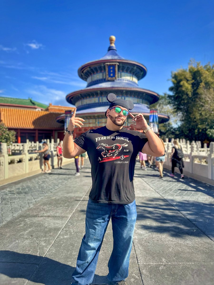 TuckBeck's tweet image. Galloping into the new year with high energy, and even higher hopes. It’s the year of the fire horse baby, Happy Lunar New Year!!! 🔥🐴🧧
.
#DisneyBlogger #Epcot #LunarNewYear
#YearOfTheHorse #WaltDisneyWorld
#FireHorse #DisneyParks #Disney ✨