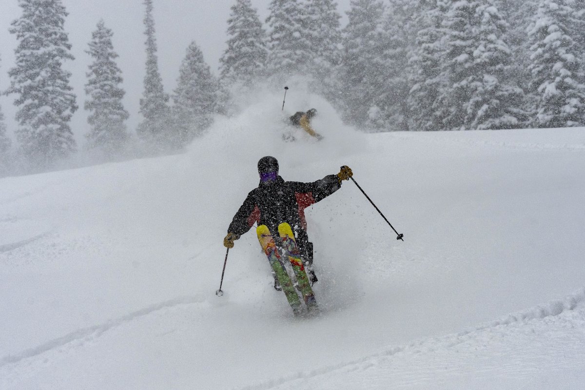 OnTheSnow tweet media