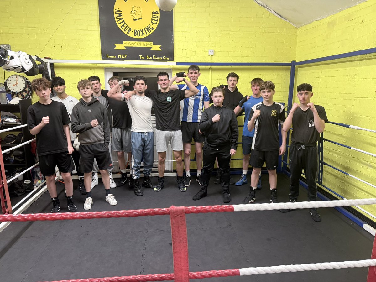 BoxingExmouth's tweet photo. Great session tonight 🥊 https://t.co/HukTiH26wd