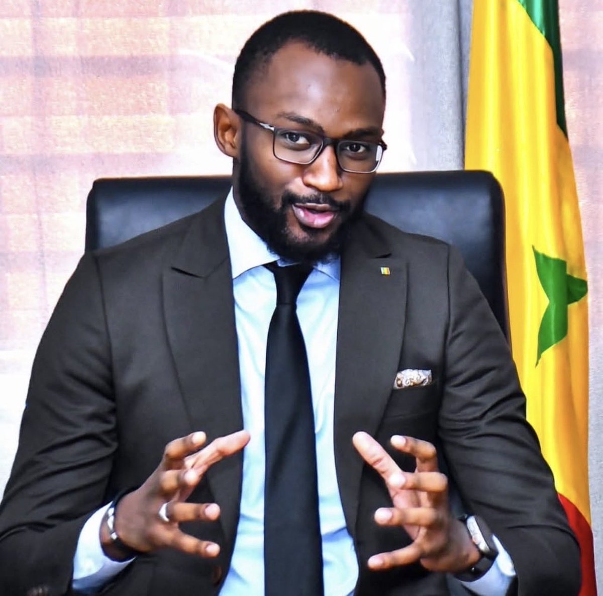 Cisse_Maps's tweet image. • Monsieur Pape Abdourahmane DABO, Ingénieur des Travaux publics, est nommé
Directeur général de la Société nationale des Habitations à Loyer modéré (SN HLM), en remplacement de Monsieur Bassirou KEBE.